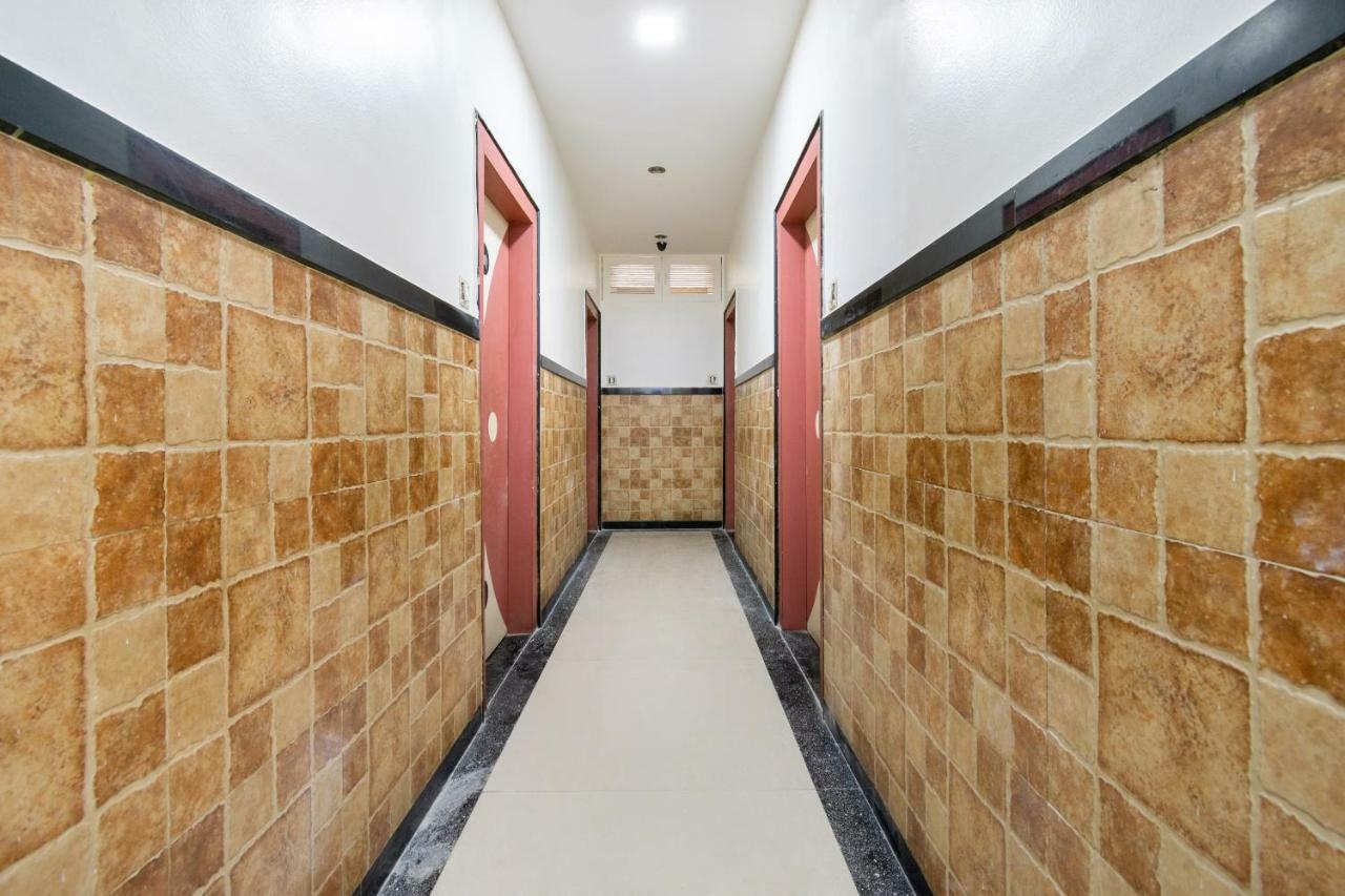 Spot On 42793 Hotel Gurukrupa Shirdi Zewnętrze zdjęcie