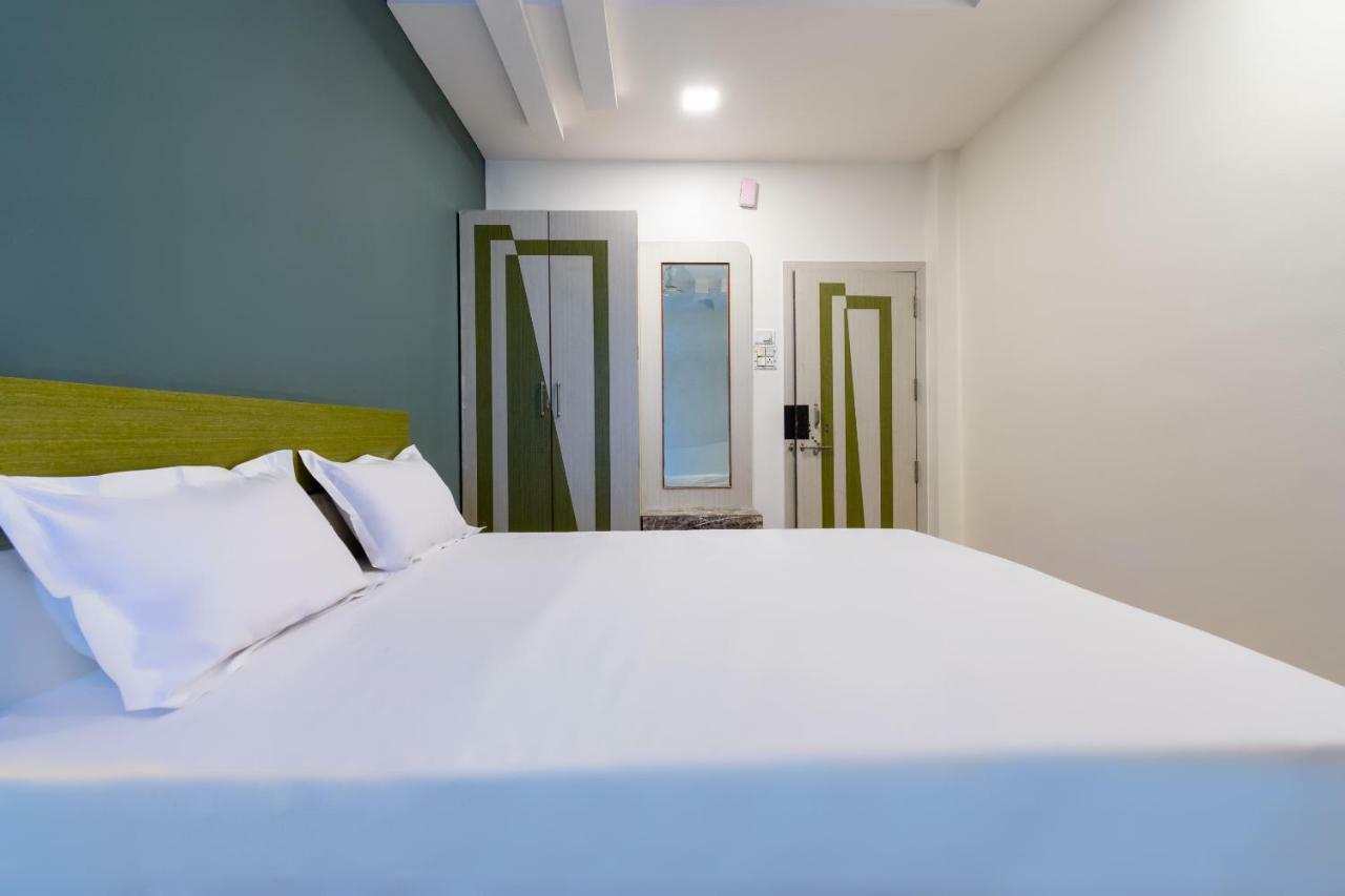 Spot On 42793 Hotel Gurukrupa Shirdi Zewnętrze zdjęcie