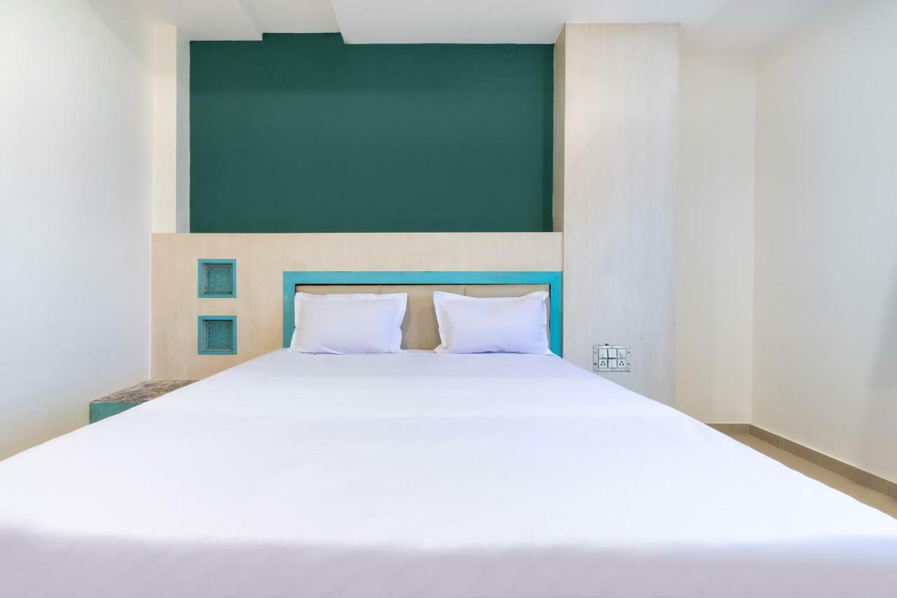 Spot On 42793 Hotel Gurukrupa Shirdi Zewnętrze zdjęcie